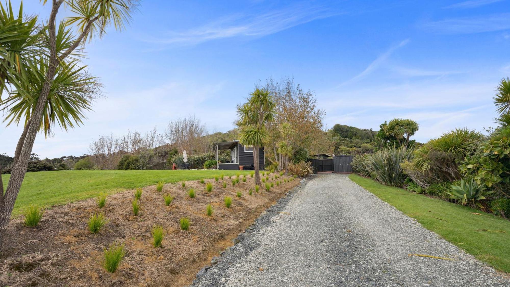 Tawharanui - Rural Holiday home *